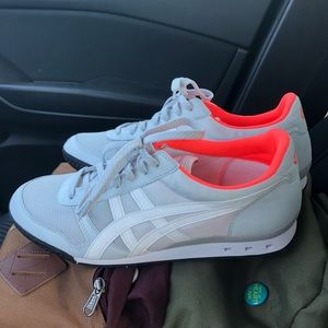 Onitsuka Tiger Brand New Never Worn  (unisex M/F)